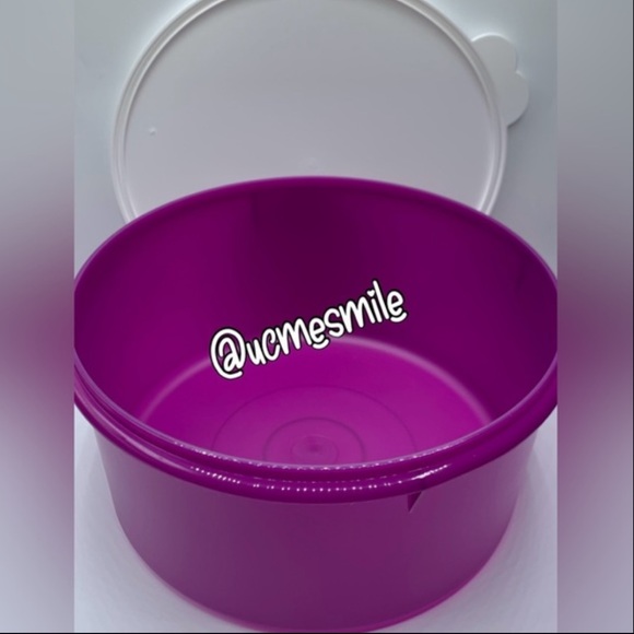 TUPPERWARE Giant Purple Canister - Picture 4 of 7